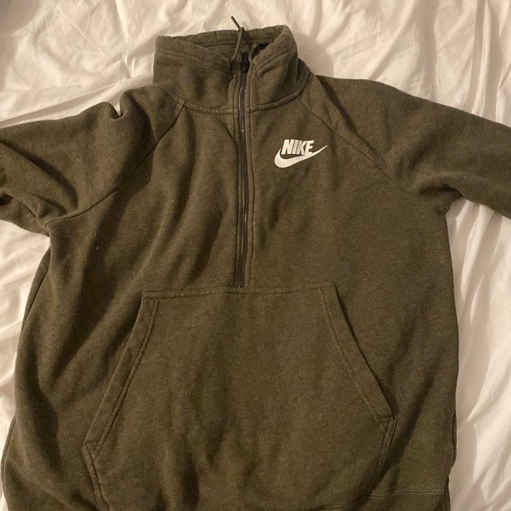 Nike mens athletic sweater
